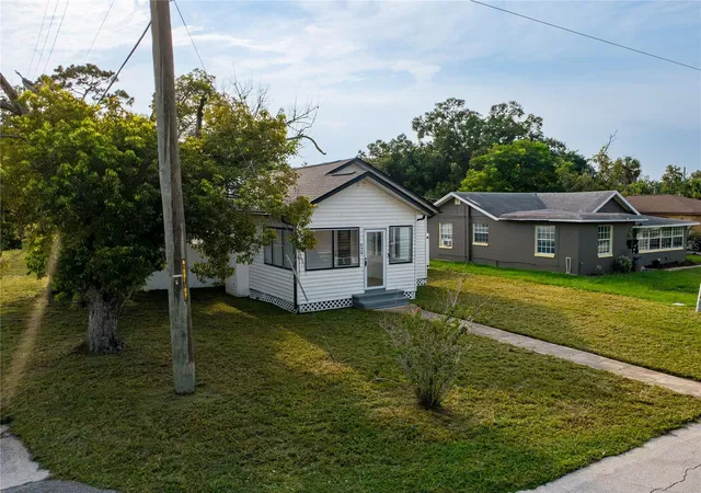 Photo 2 of Single family home for sale at 624 Illinois Ave, Saint Cloud, FL 34769 | MLS# O6429090 | Listing updated on 2026-09-16