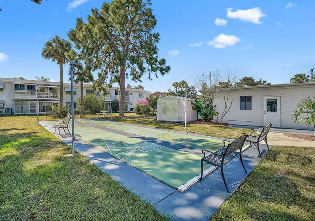 2nd image of 5940 Easy St, BRADENTON, FL 34207