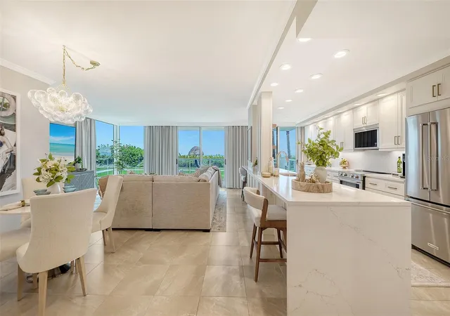 2nd image of 2425 Gulf Of Mexico Dr #1B, Longboat Key, FL 34228 | MLS# A4701426