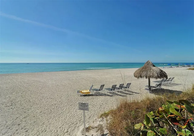 2nd image of 2425 Gulf Of Mexico Dr, Longboat Key, FL 34228