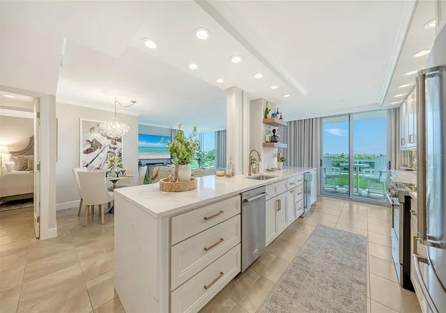 5th image of 2425 Gulf Of Mexico Dr #1B, Longboat Key, FL 34228 | MLS# A4701426
