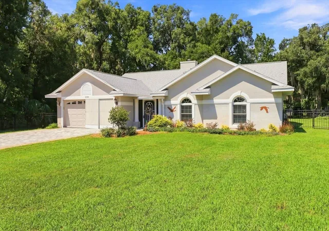 Photo 3 of Single family home for sale at 1109 S Chateau Point, Inverness, FL 34450 | MLS# TB8533820 | Listing updated on 2026-09-06