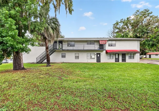 3rd image of 2221 S Pine Ave, Ocala, FL 34471 | MLS# OM729412