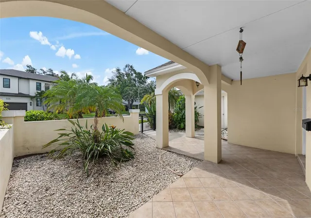 Photo 2 of Single family home for sale at 528 Lucerne Ave, Tampa, FL 33606 | MLS# TB8533828 | Listing updated on 2026-08-07