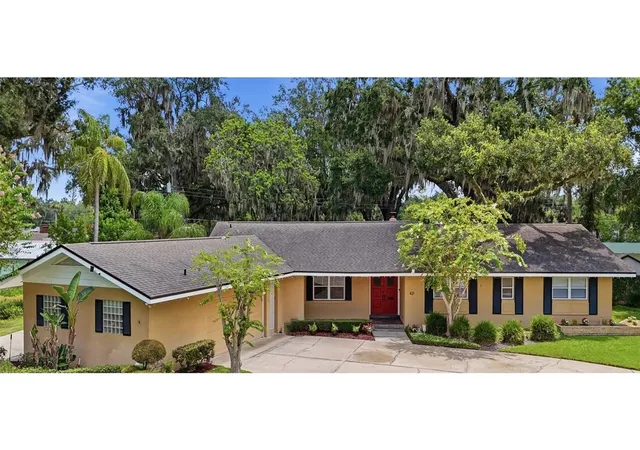 3rd image of 421 Elliott Ave, Sanford, FL 32771 | MLS# V4950469