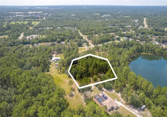 2nd image of 3106 Saint James Ave, Deltona, FL 32738 | MLS# O6429128