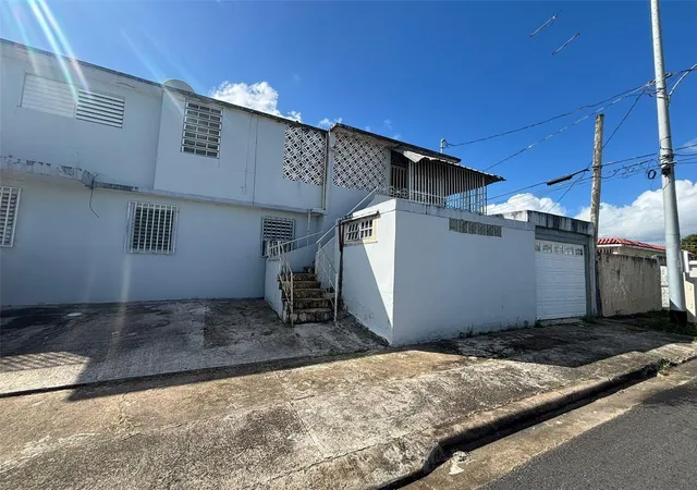 Photo 6 of Sale Pending at 950(19ak) Linancero St Ext Country Clb Development, San Juan, PR 00924 | MLS# PR9123053 | Listing updated on 2026-08-14