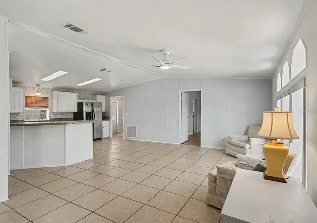 5th image of 4928 Elizabeth Ave, Sarasota, FL 34233 | MLS# A4701438