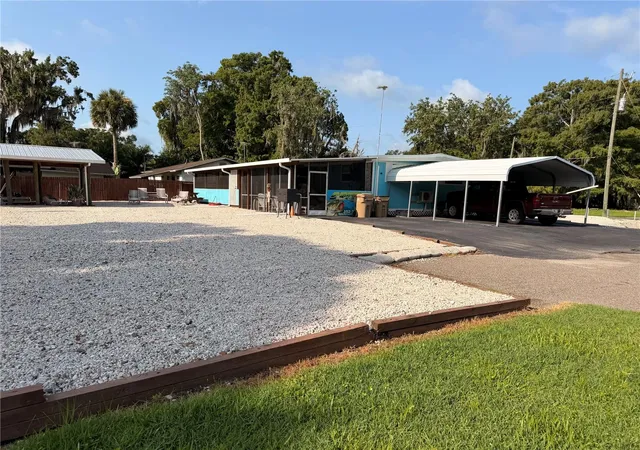 Photo 1 of Manufactured home for sale at 56350 Acorn Rd, Astor, FL 32102 | MLS# R4911727 | Listing updated on 2026-08-24