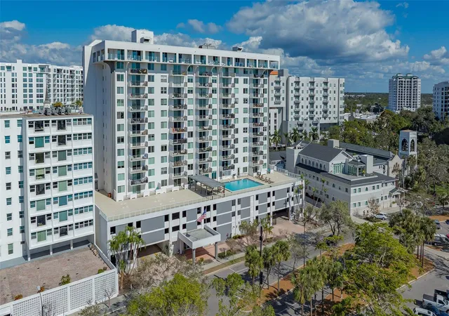 4th image of 101 S Gulfstream Ave #4J, Sarasota, FL 34236 | MLS# A4701440