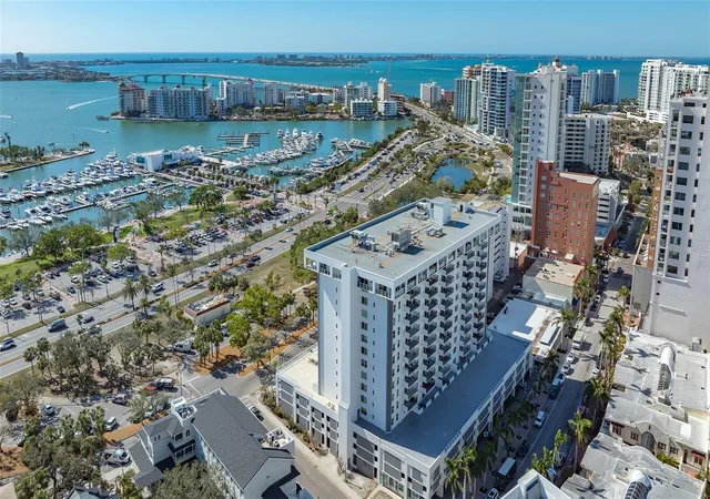 5th image of 101 S Gulfstream Ave #4J, Sarasota, FL 34236 | MLS# A4701440