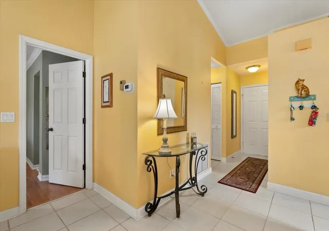 Photo 4 of House for sale at 3001 Seawind Cir #10C, Venice, FL 34293 | MLS# A4701444 | Listing updated on 2026-07-30