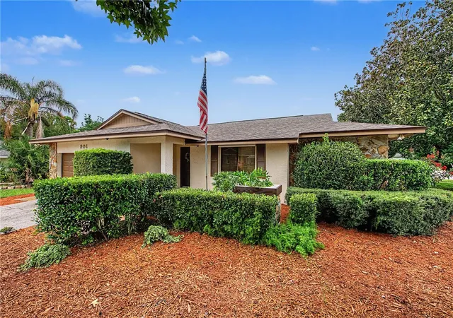 3rd image of 901 Tarawood Ln, Valrico, FL 33594 | MLS# TB8533862