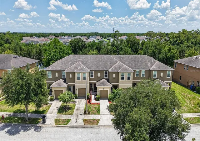 Photo 2 of Townhouse for sale at 6710 Holly Heath Dr, Riverview, FL 33578 | MLS# TB8533868 | Listing updated on 2026-10-02