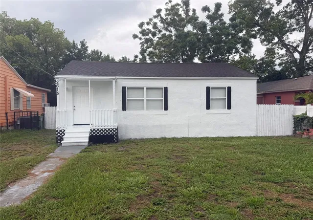 Photo 1 of Single family home for sale at 2615 E 28th Avenue, Tampa, FL 33605 | MLS# TB8533872 | Listing updated on 2026-09-15
