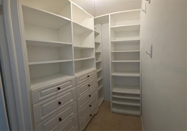 Listing Photo 5 - Condo for sale in building located at 3814 N Lake Dr, Tampa, FL 33614 - Unit #70