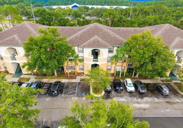 Photo 2 of Condo for sale at 17104 Carrington Park Dr #516, Tampa, FL 33647 | MLS# TB8533888 | Listing updated on 2026-08-04