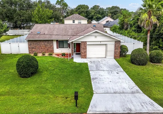 Photo 1 of Single family home for sale at 7 Perkins Ln, Palm Coast, FL 32164 | MLS# FC320298 | Listing updated on 2026-10-01