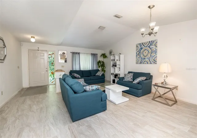 Photo 3 of Single family home for sale at 7 Perkins Ln, Palm Coast, FL 32164 | MLS# FC320298 | Listing updated on 2026-10-01