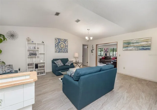 Photo 4 of Single family home for sale at 7 Perkins Ln, Palm Coast, FL 32164 | MLS# FC320298 | Listing updated on 2026-10-01