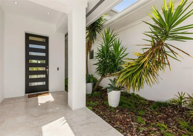 3rd image of 9352 Bordet Ct, Orlando, FL 32827 | MLS# O6429169
