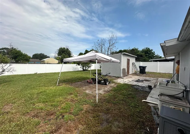 Photo 2 of Sale Pending at 1122 Overdale St, Orlando, FL 32825 | MLS# O6429172 | Listing updated on 2026-10-20