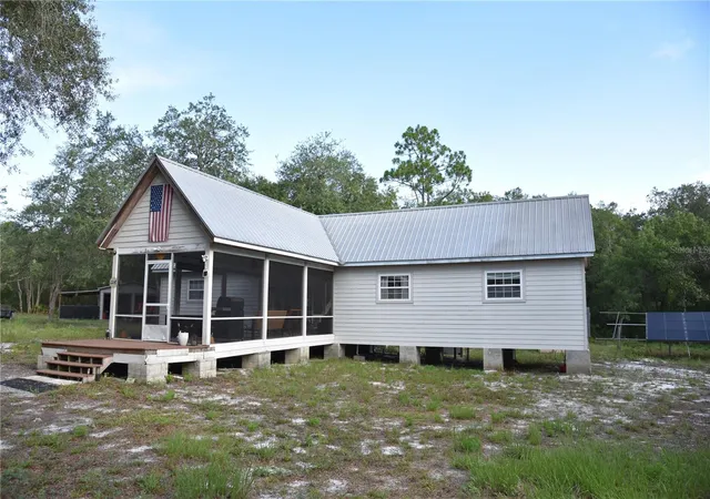 Photo 1 of Manufactured home for sale at 375 Buck Springs Rd, Palatka, FL 32177 | MLS# OM729436 | Listing updated on 2026-07-30