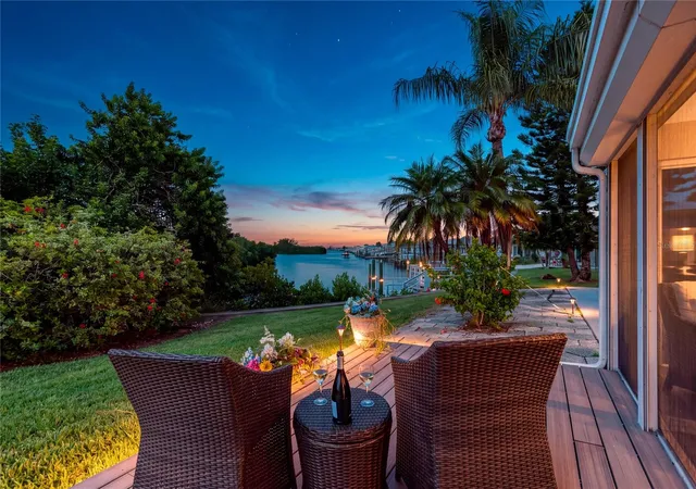 Photo 1 of Single family home for sale at 186 Boca Ciega Point S Blvd, Saint Petersburg, FL 33708 | MLS# TB8533942 | Listing updated on 2026-10-20