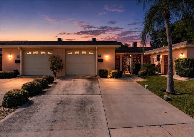 Photo 2 of Single family home for sale at 186 Boca Ciega Point S Blvd, Saint Petersburg, FL 33708 | MLS# TB8533942 | Listing updated on 2026-10-20