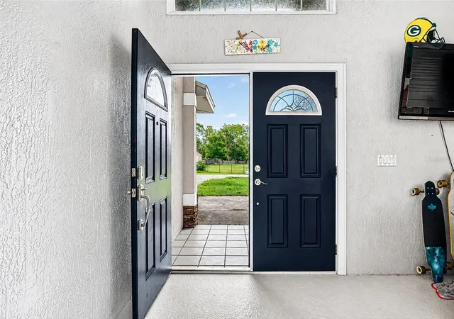 Photo 4 of Single family home for sale at 9123 Mavis Rd, Weeki Wachee, FL 34613 | MLS# TB8533945 | Listing updated on 2026-10-09
