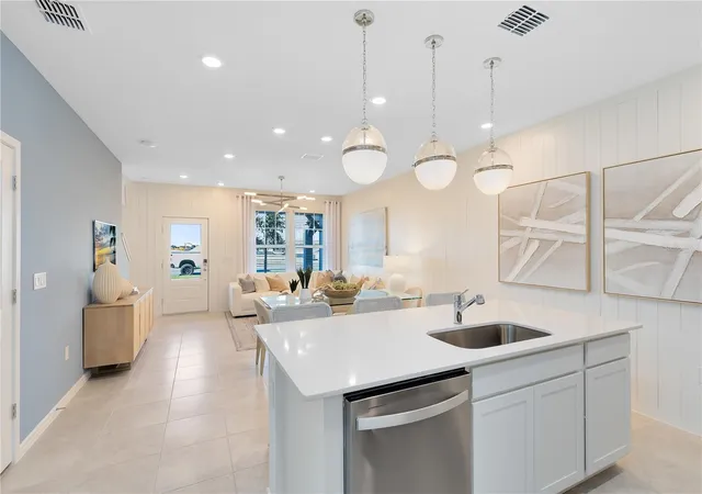 Photo 3 of Sale Pending at 2118 Southbury Dr, Kissimmee, FL 34744 | MLS# O6429218 | Listing updated on 2026-09-08