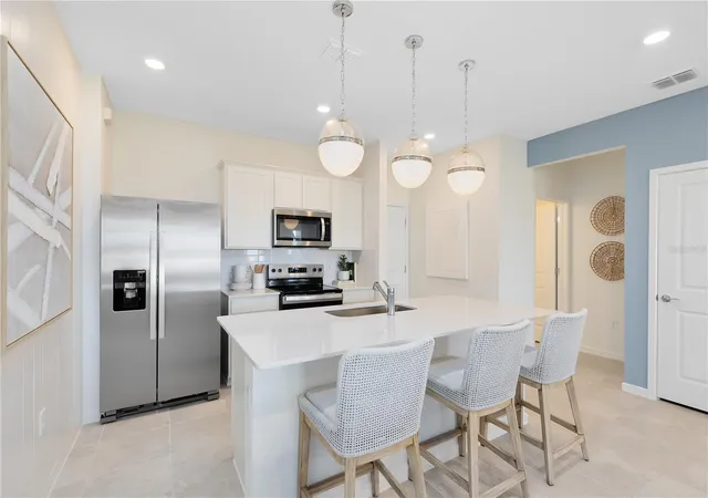 Photo 3 of Sale Pending at 2118 Southbury Dr, Kissimmee, FL 34744 | MLS# O6429218 | Listing updated on 2026-09-08