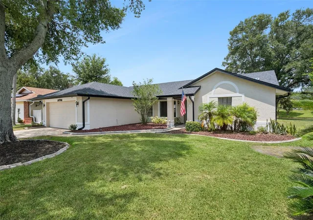 Photo 3 of Single family home for sale at 14706 Eagle View Ct, Orlando, FL 32837 | MLS# O6429222 | Listing updated on 2026-10-06