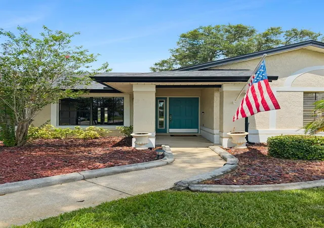 Photo 4 of Single family home for sale at 14706 Eagle View Ct, Orlando, FL 32837 | MLS# O6429222 | Listing updated on 2026-10-06