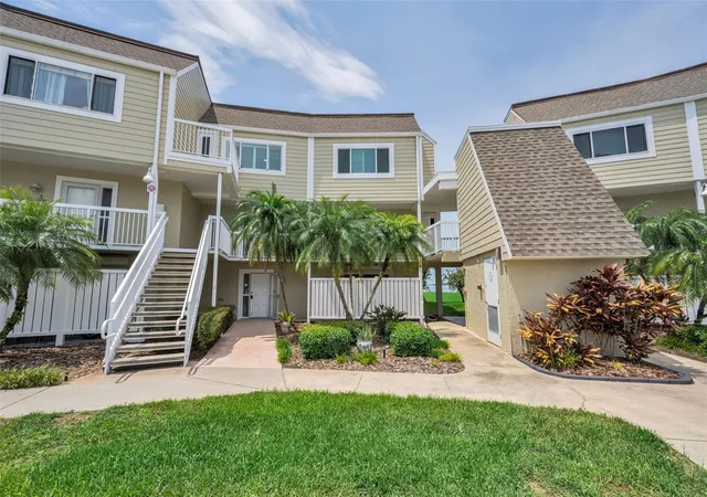 Photo 2 of Condo for sale at 433 S Paula Dr #32, Dunedin, FL 34698 | MLS# TB8533971 | Listing updated on 2026-09-20