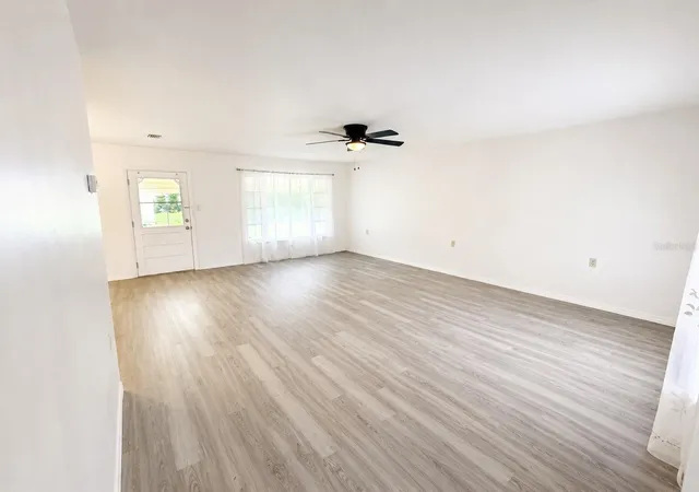 Photo 3 of Single family home for sale at 21136 Sw Honeysuckle St, Dunnellon, FL 34431 | MLS# OM729448 | Listing updated on 2026-09-26