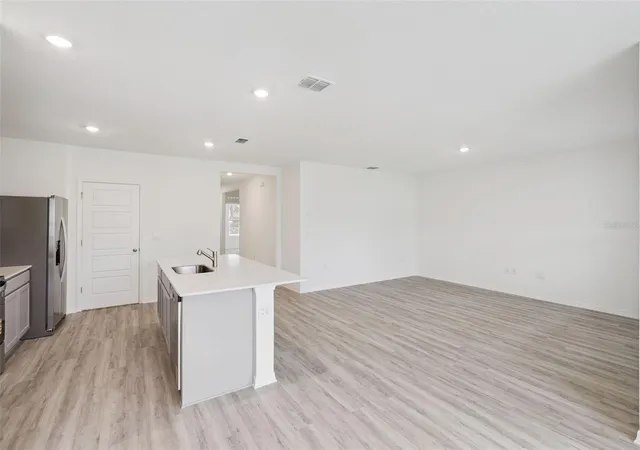 Photo 3 of Single family home for sale at 144 Flag Lilly Ln, Umatilla, FL 32784 | MLS# O6429235 | Listing updated on 2026-07-30