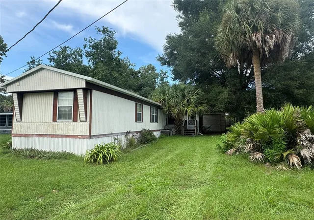 Manufactured home for sale at 3285 SE 131st Place, BELLEVIEW, FL 34420 | MLS# OM729449