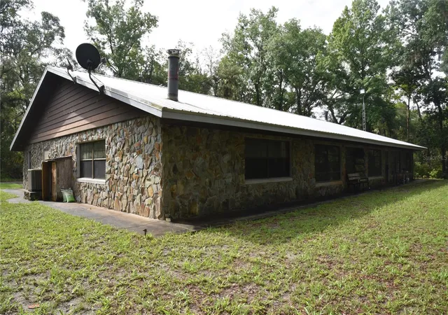 Photo 3 of Single family home for sale at 8650 Nw 136th Avenue, Chiefland, FL 32626 | MLS# OM729452 | Listing updated on 2026-07-30