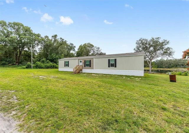 Photo 3 of Sale Pending at 14642 Ne 111th Terrace, Fort Mc Coy, FL 32134 | MLS# OM729453 | Listing updated on 2026-09-21