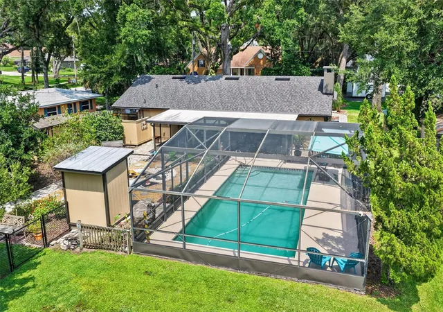 3rd image of 2115 Suzanne Dr, Mount Dora, FL 32757 | MLS# G5115722