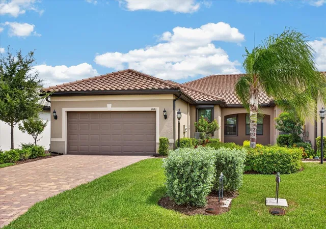 Photo 2 of Single family home for sale at 7653 Summerland Cvs, Bradenton, FL 34202 | MLS# A4701490 | Listing updated on 2026-09-01