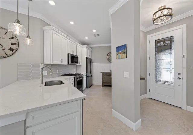 Photo 3 of House for sale at 7653 Summerland Cvs, Bradenton, FL 34202 | MLS# A4701490 | Listing updated on 2026-09-01