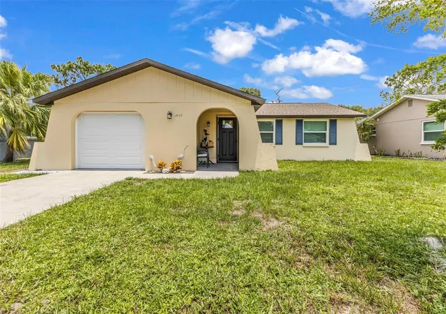 Photo 2 of Single family home for sale at 1032 Elaine St, Venice, FL 34285 | MLS# D6148253 | Listing updated on 2026-08-28