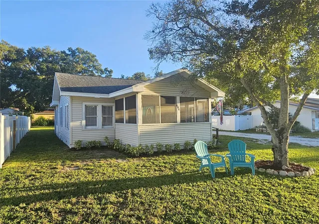 1st image of 605 3rd Ave Sw, Largo, FL 33770 | MLS# TB8533994