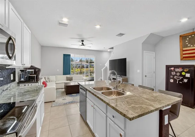 Photo 4 of Townhouse for sale at 5055 Captain Davis Dr, Wimauma, FL 33598 | MLS# TB8533995 | Listing updated on 2026-07-31