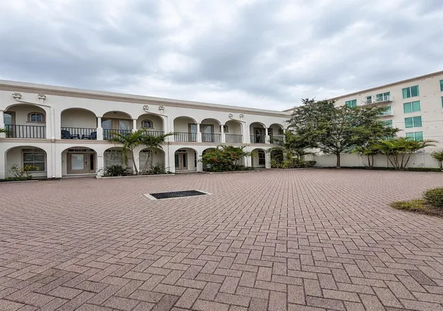 2nd image of 630 3rd Ave S, Saint Petersburg, FL 33701 | MLS# TB8533998