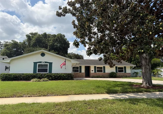 1st image of 810 Sweetbriar Rd, Orlando, FL 32806 | MLS# O6429247