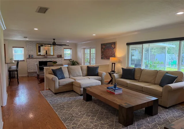 4th image of 810 Sweetbriar Rd, Orlando, FL 32806 | MLS# O6429247