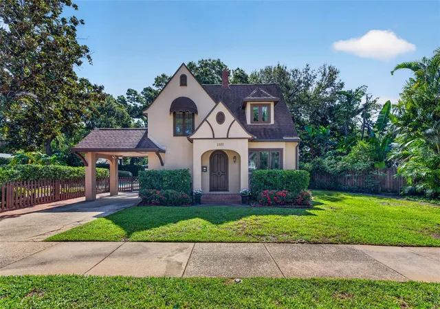 Photo 1 of Single family home for sale at 2321 14th St N, St Petersburg, FL 33704 | MLS# TB8534005 | Listing updated on 2026-10-04